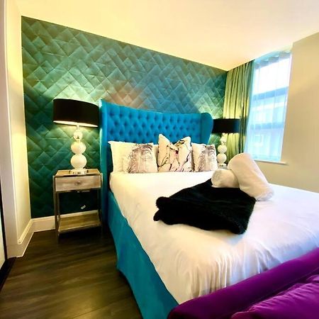 Stunning Apartment Suite - Free Parking & Wifi! Poole Eksteriør bilde