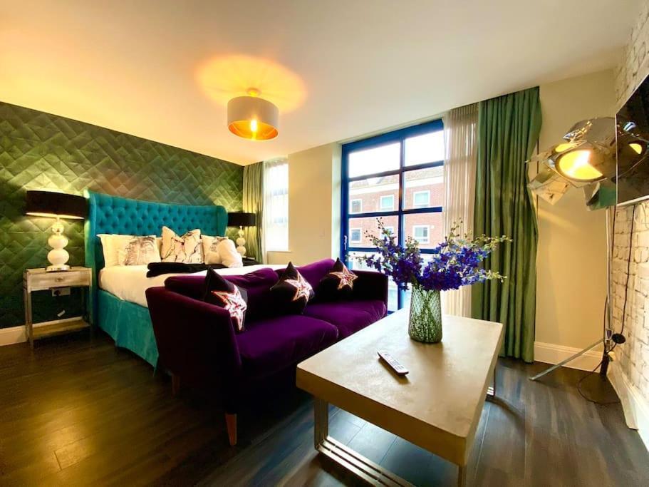 Stunning Apartment Suite - Free Parking & Wifi! Poole Eksteriør bilde